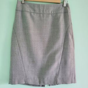 Banana Republic Gray Skirt - Size 2